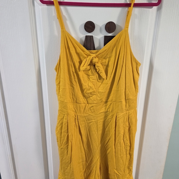 Torrid Yellow Challis Tie-Front Romper- Size 1x - Picture 6 of 11